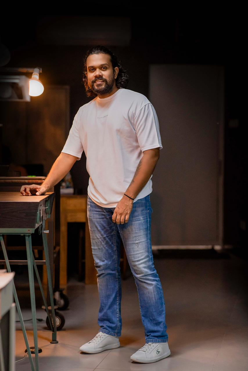 Round neck oversized T-shirt - Image 3