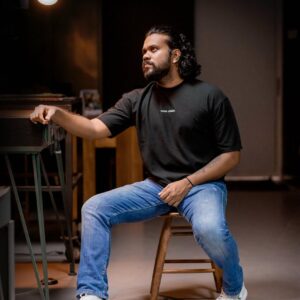 Round neck oversized T-shirt