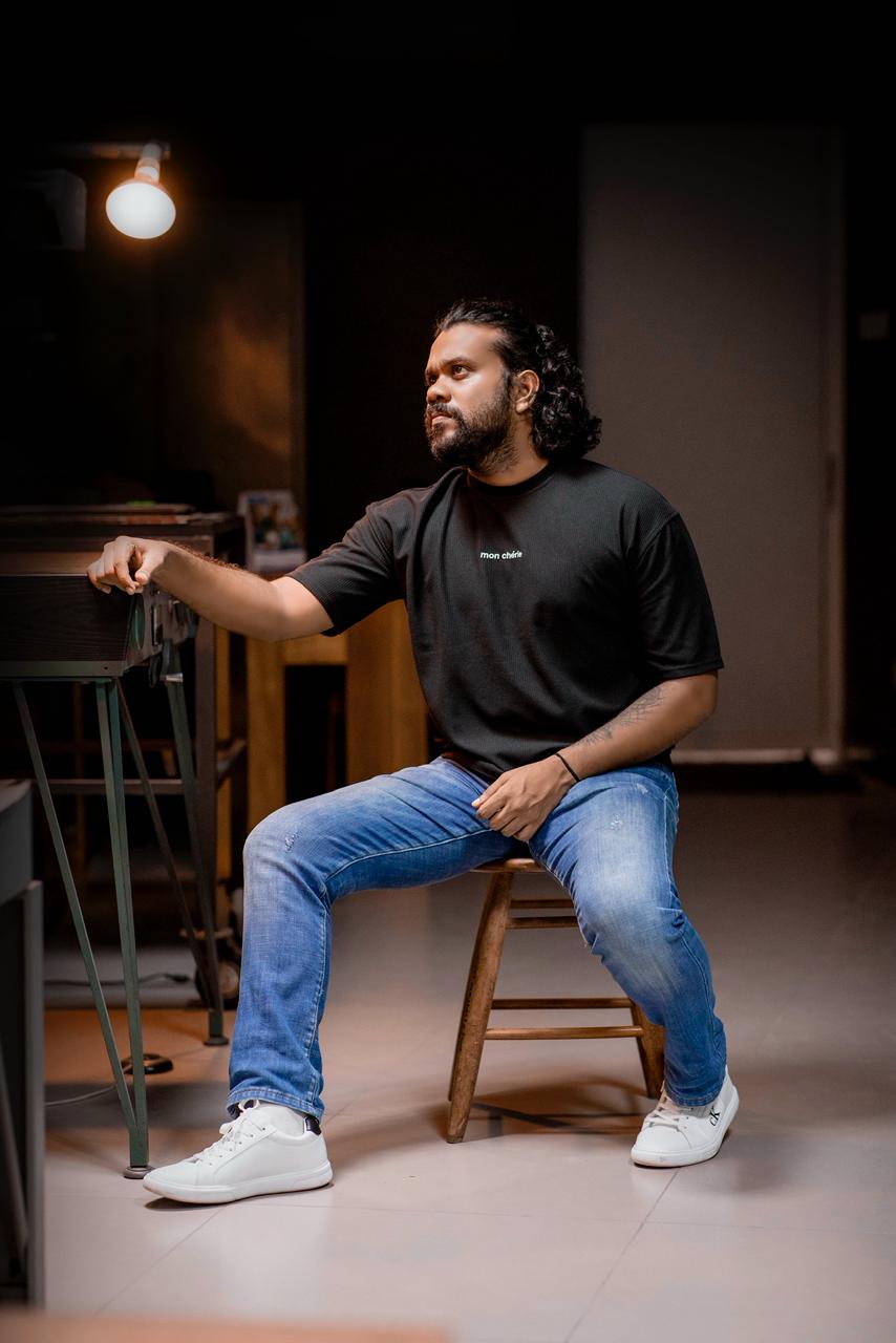 Round neck oversized T-shirt