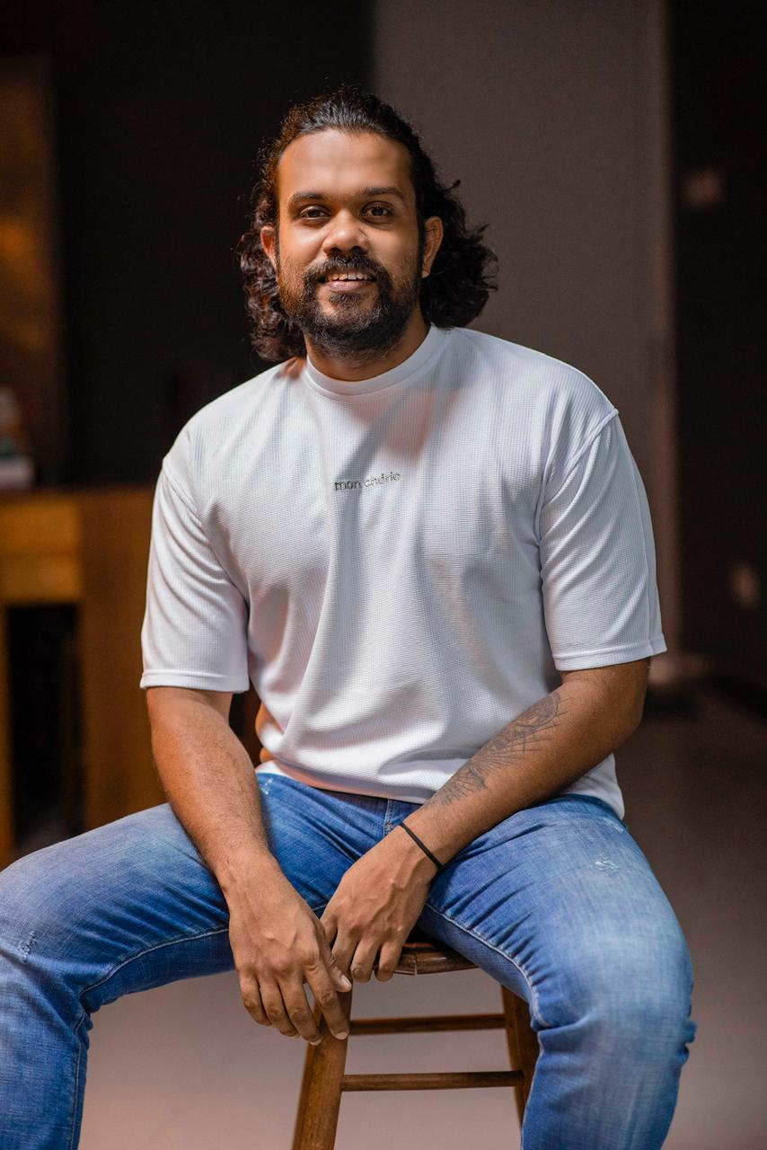 Round neck oversized T-shirt - Image 4